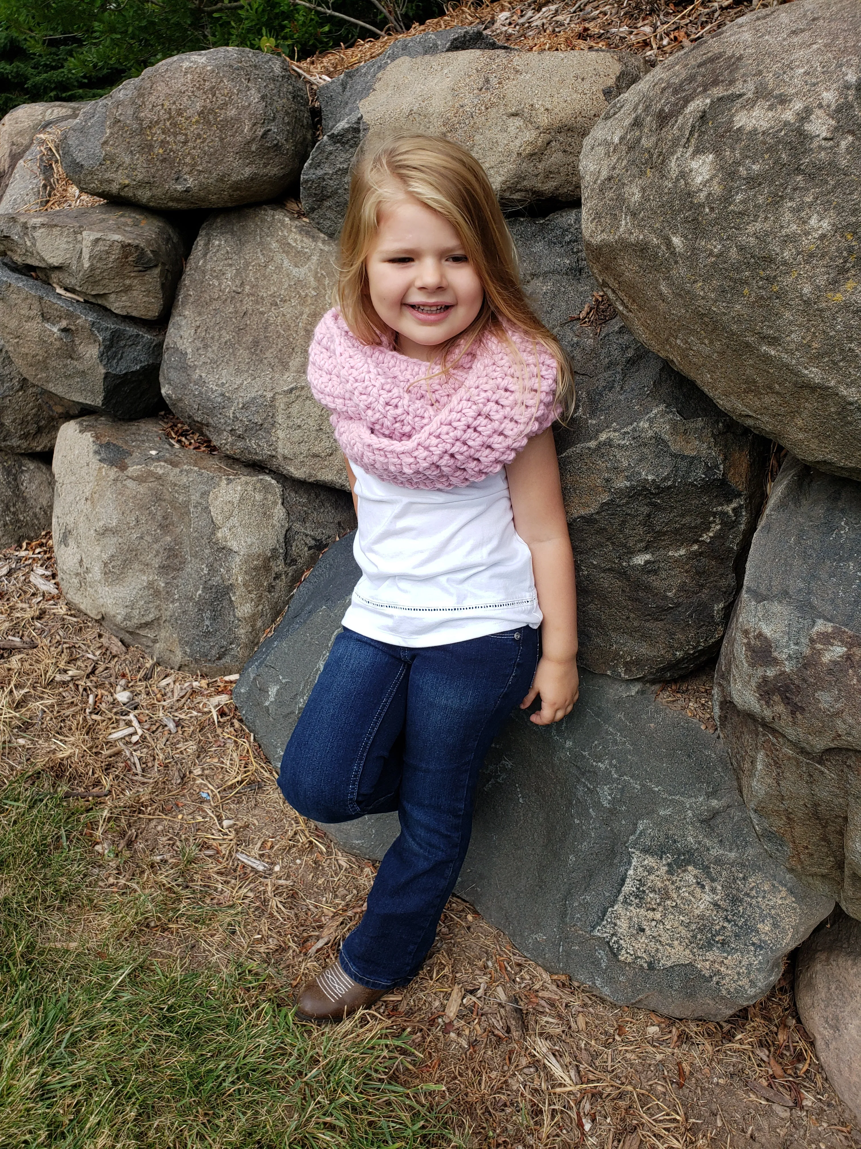 Bubblegum pink infinity cowl winter scarf