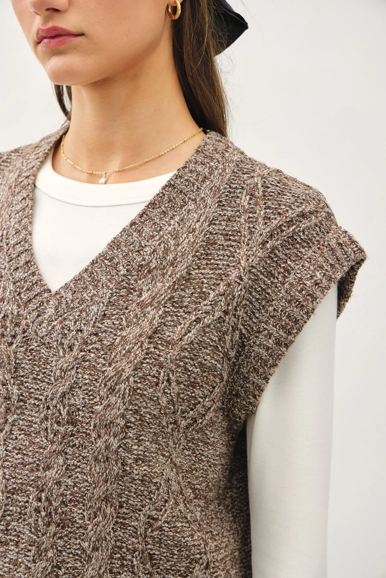 Chunky Cable Knit Sweater Vest