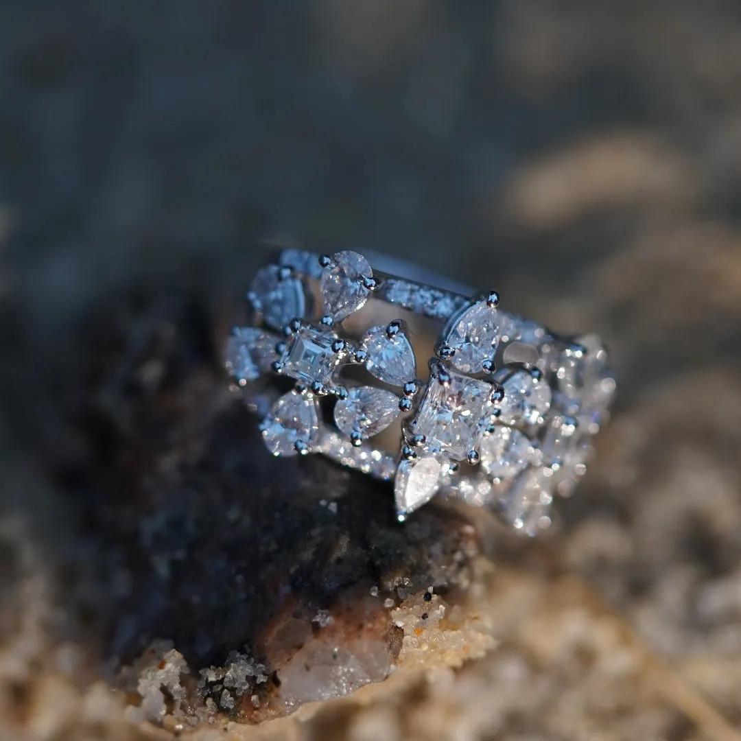 INFINITY - 18K White Gold Diamond Ring